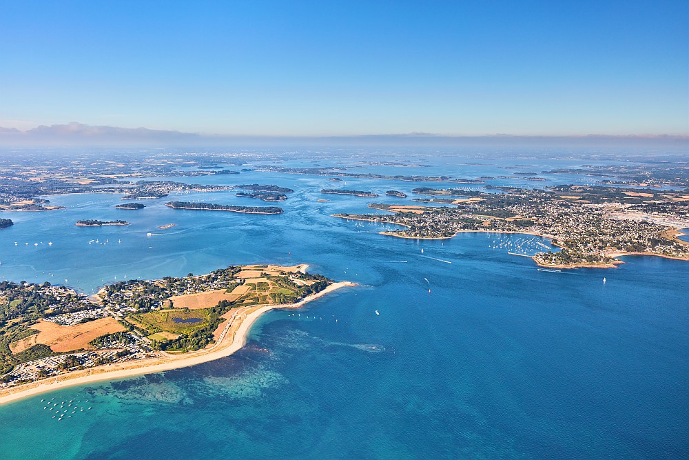 Vue aérienne du Golfe du Morbihan