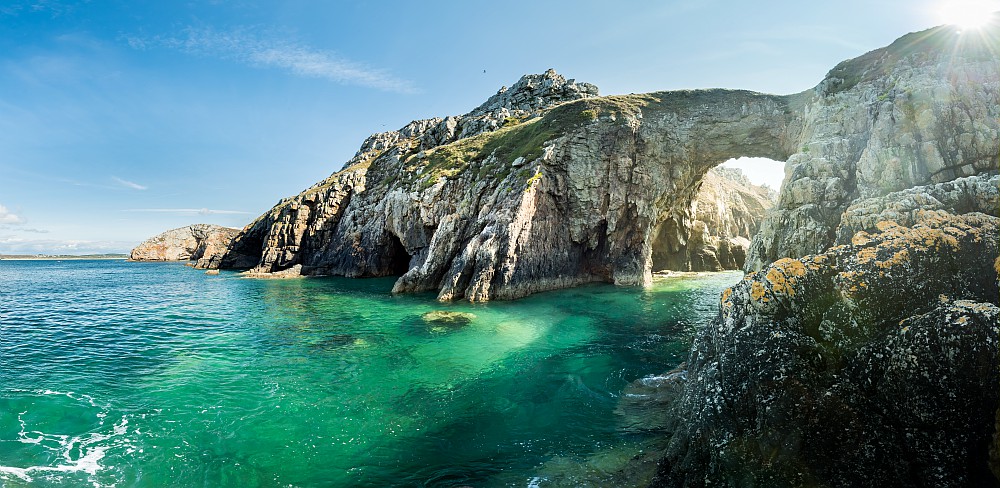 Arche en pierre en mer - Crozon - Finistère Sud